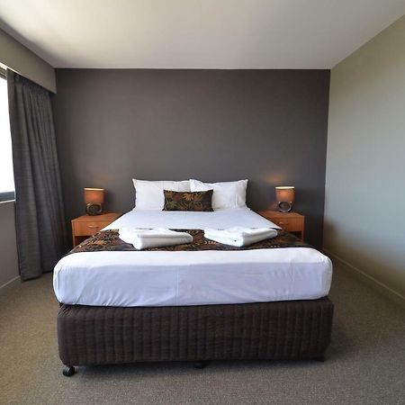 Gladstone Reef Hotel Motel Экстерьер фото