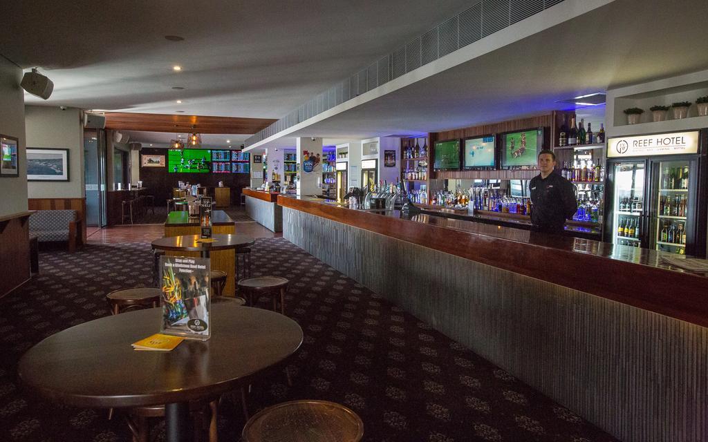 Gladstone Reef Hotel Motel Экстерьер фото