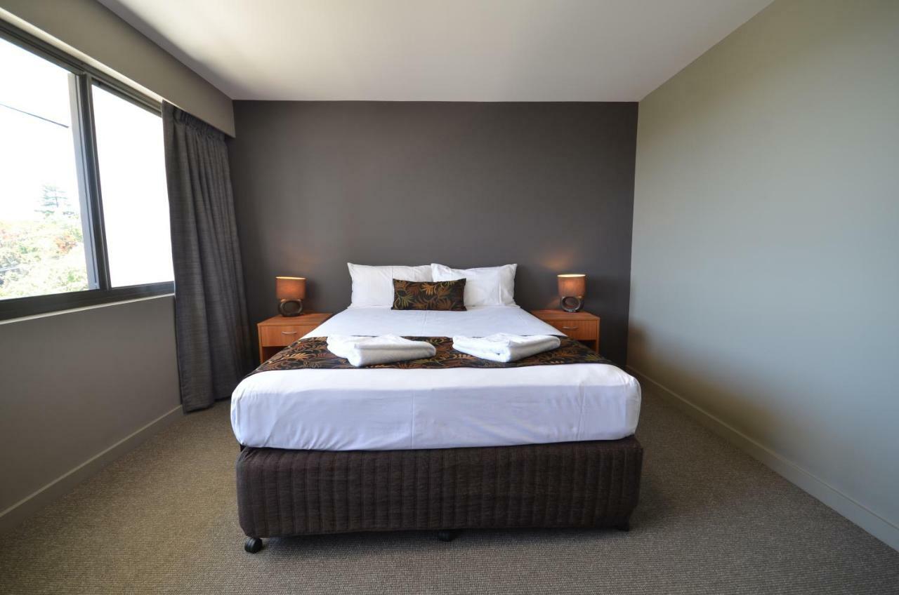 Gladstone Reef Hotel Motel Экстерьер фото